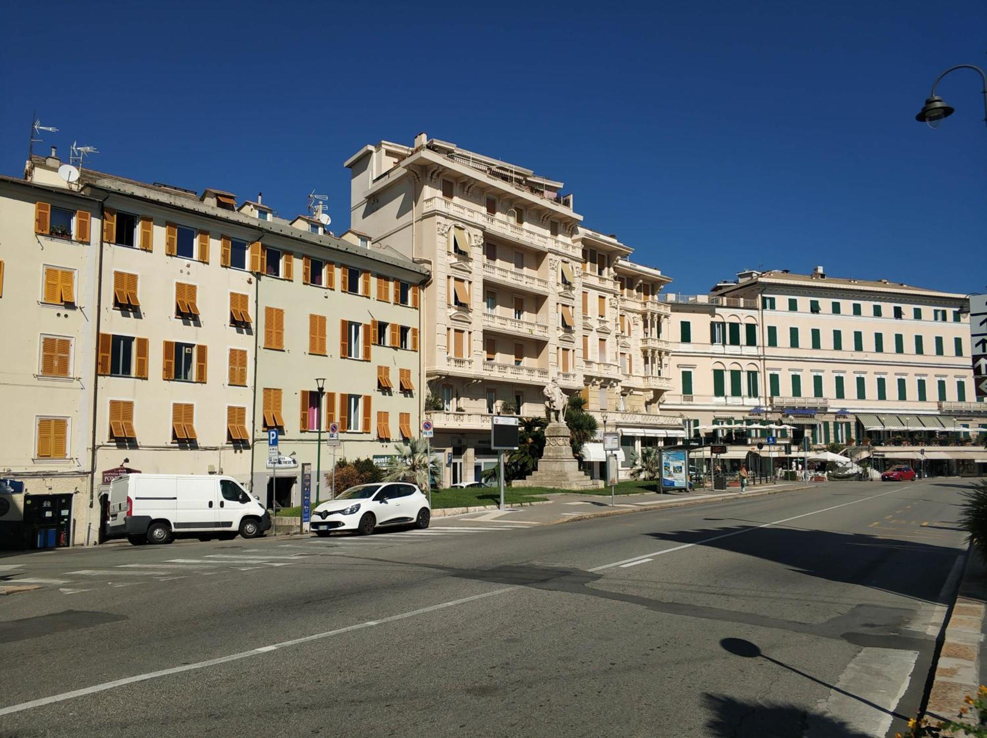 Appartamento Del Porticciolo Genoa Luaran gambar